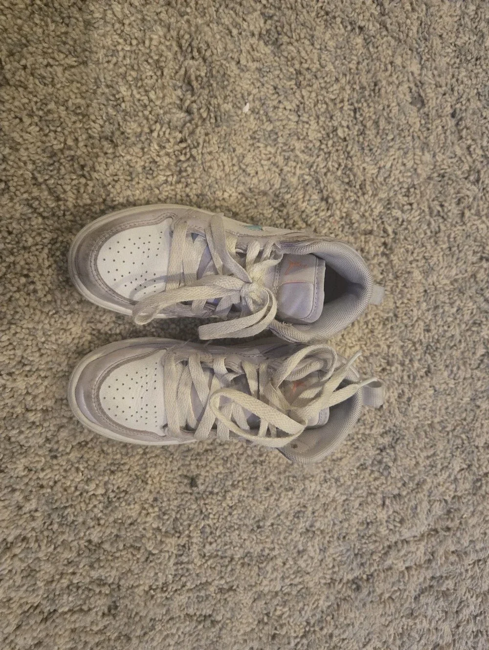 Nike Kids High-Top Sneaker - White with Peach Swoosh